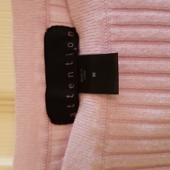 💜 LAVENDER BELL SLEEVE SWEATER 💜 - Picture 2 of 4